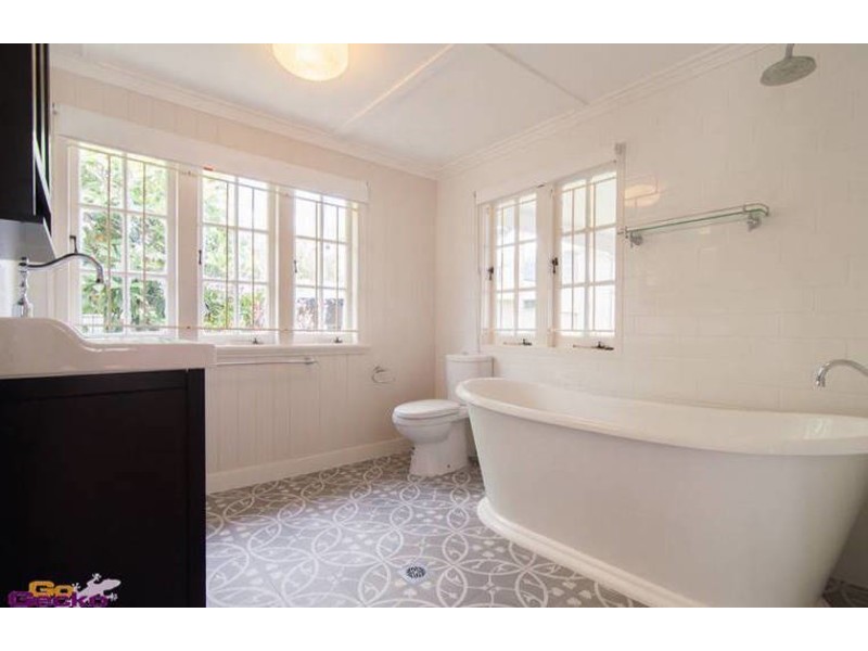 22 Murrell Street, Newmarket QLD 4051