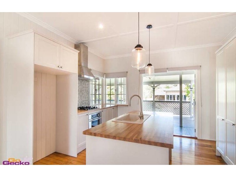 22 Murrell Street, Newmarket QLD 4051