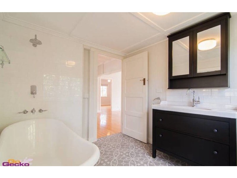 22 Murrell Street, Newmarket QLD 4051