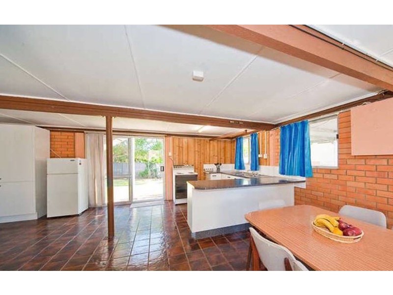 6 Kendrey Street, Stafford Heights QLD 4053