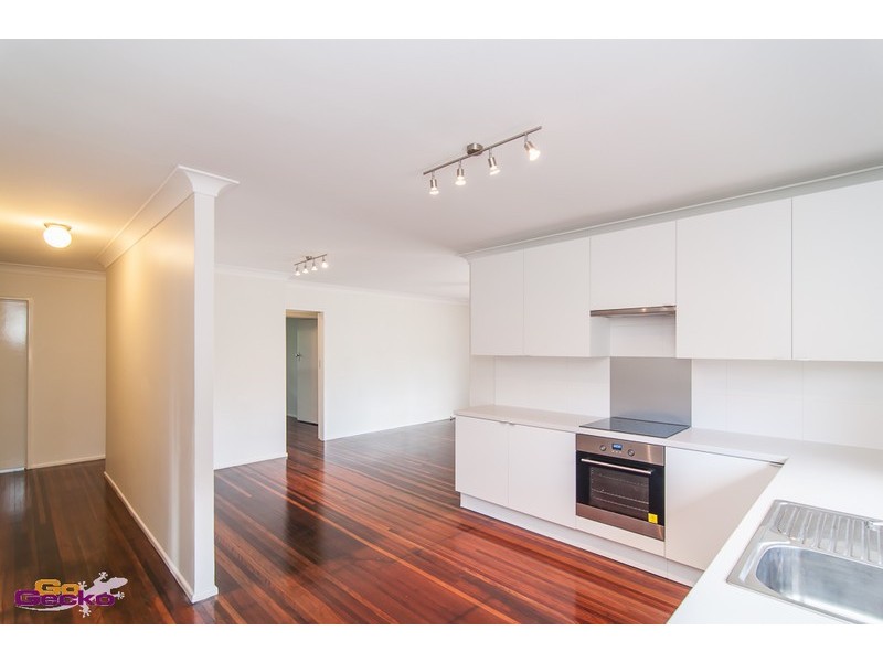 14 Euratha Street, Stafford Heights QLD 4053