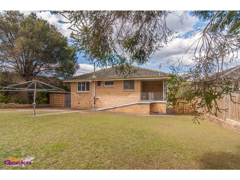 14 Euratha Street, Stafford Heights QLD 4053