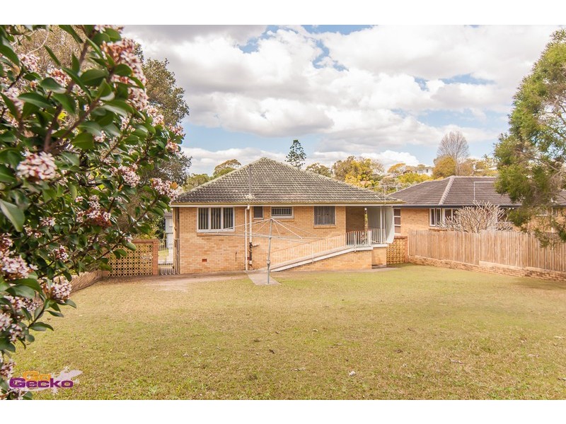 14 Euratha Street, Stafford Heights QLD 4053