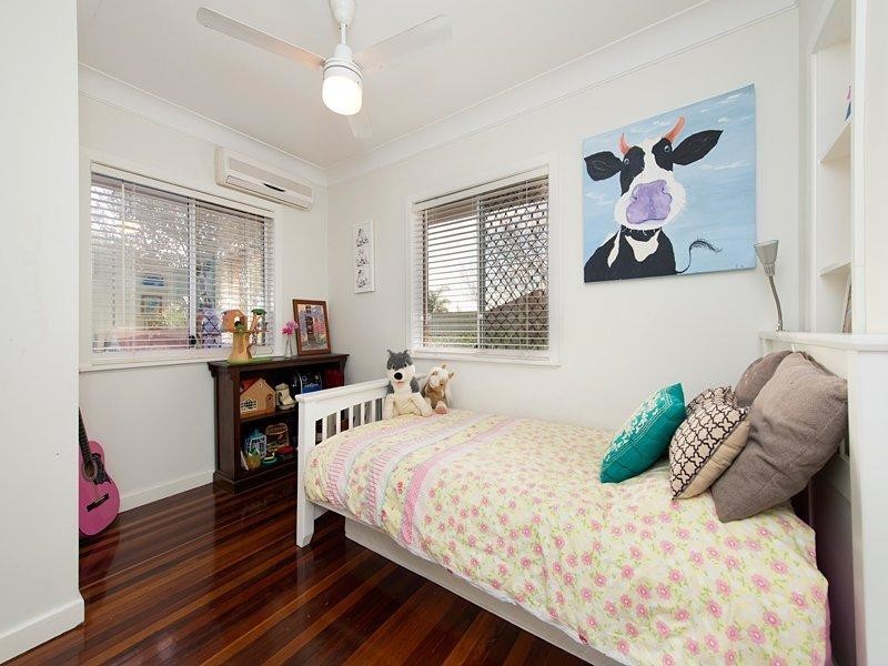 62 Dunedoo Street, Stafford QLD 4053