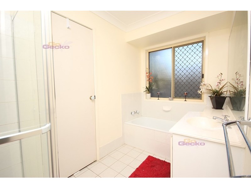 23 Gordon Road, Ferny Hills QLD 4055