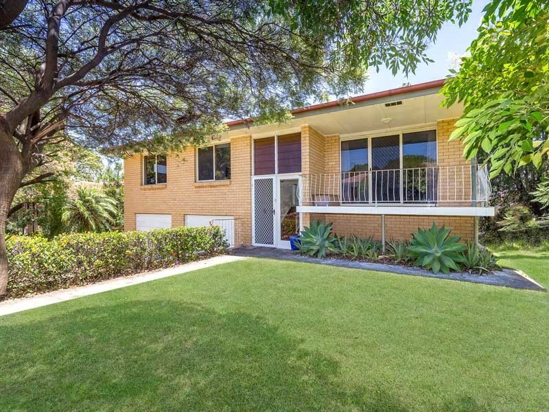 18 Gable Street, Stafford Heights QLD 4053