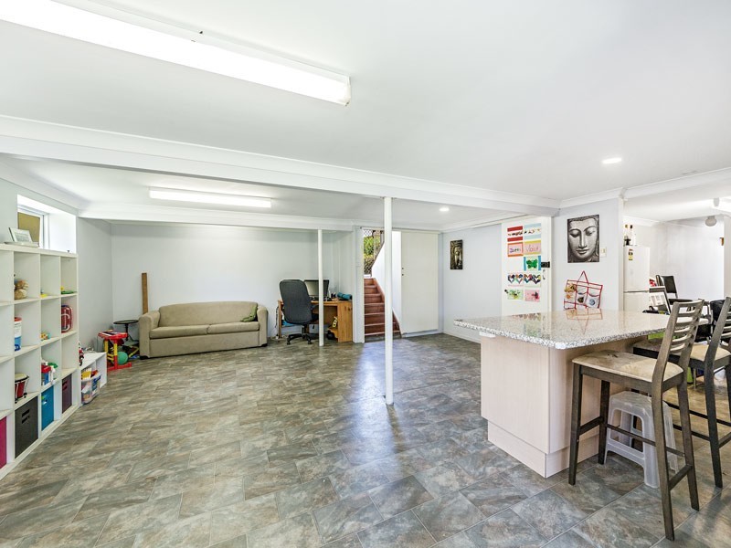 18 Gable Street, Stafford Heights QLD 4053