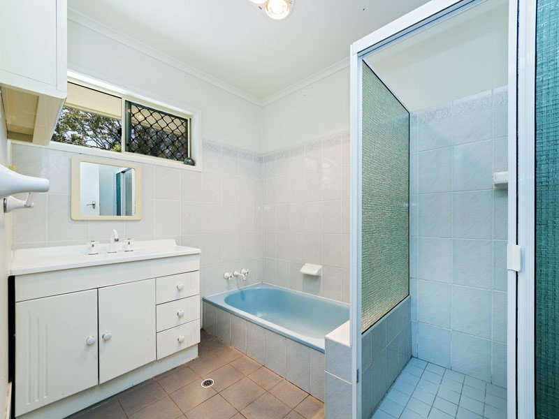 18 Gable Street, Stafford Heights QLD 4053