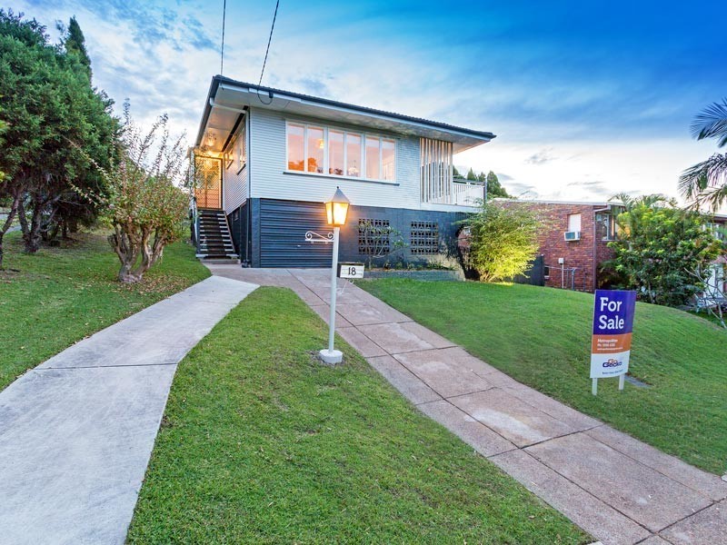 18 Kingaroy Street, Stafford Heights QLD 4053
