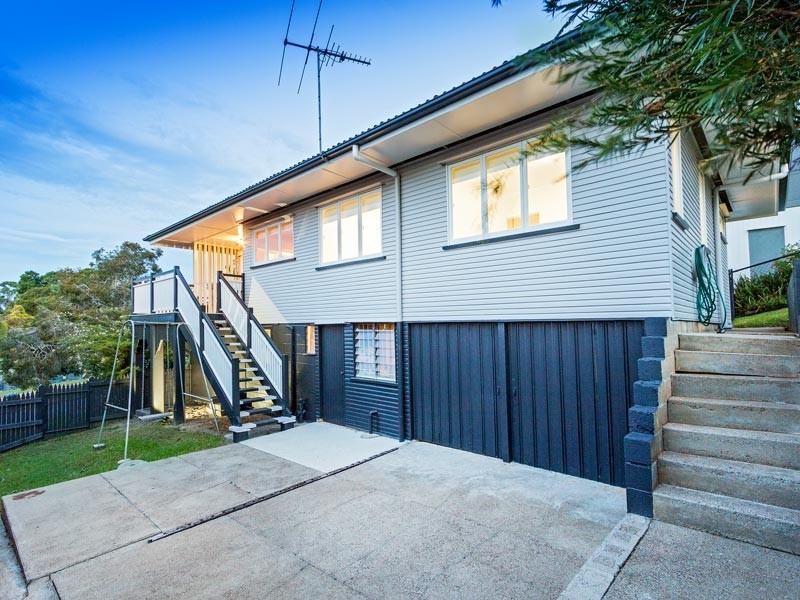 18 Kingaroy Street, Stafford Heights QLD 4053