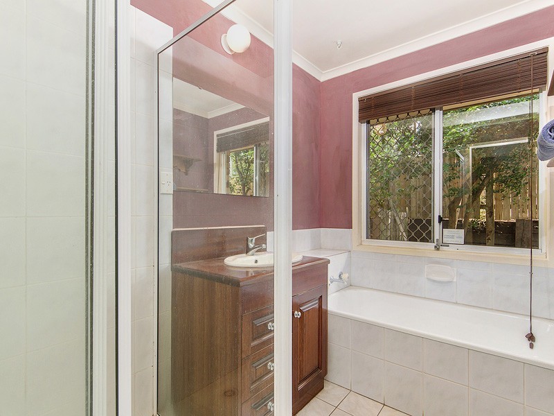 12 Leatherwood Drive, Arana Hills QLD 4054