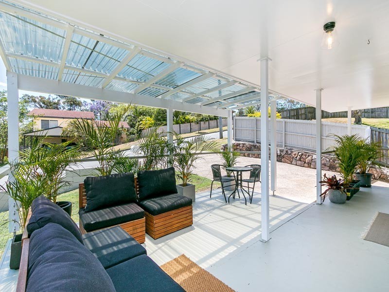 6 Tuttumburra Court, Ferny Hills QLD 4055