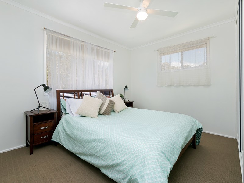 6 Tuttumburra Court, Ferny Hills QLD 4055