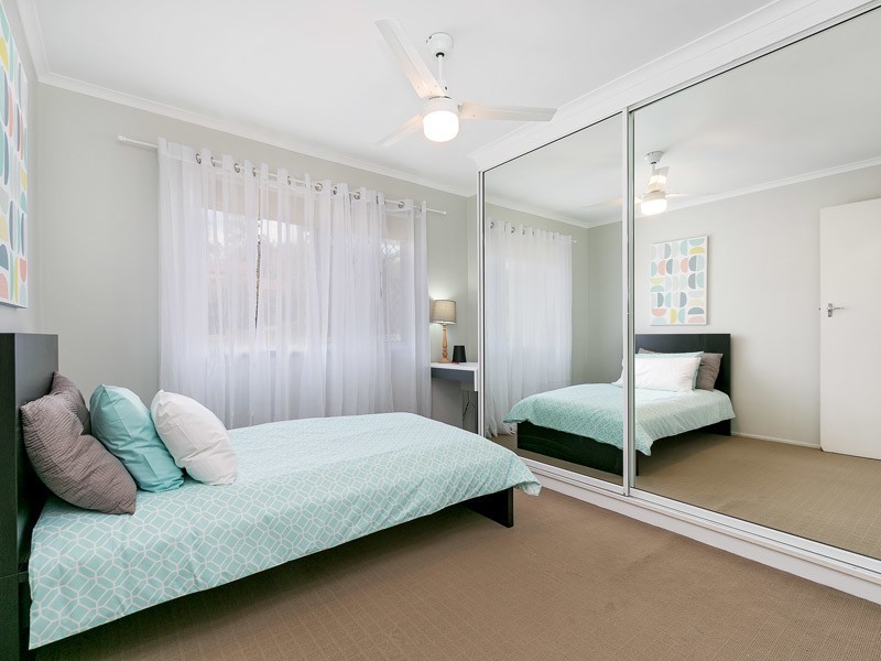 6 Tuttumburra Court, Ferny Hills QLD 4055