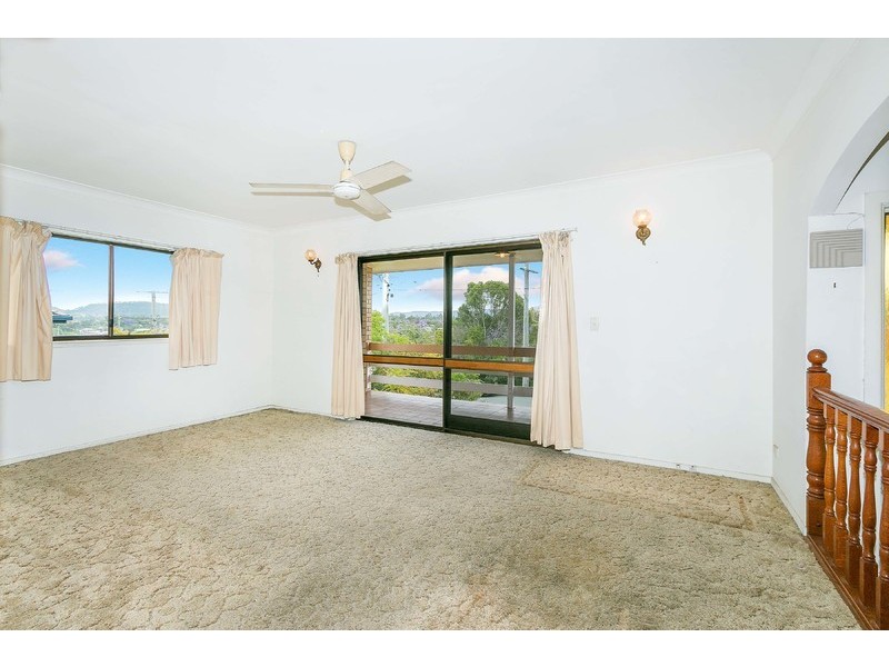 321 Dawson Parade, Arana Hills QLD 4054