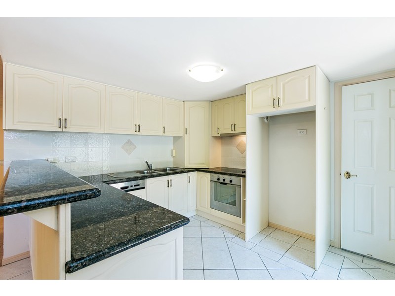 4/42 Scott Road, Herston QLD 4006