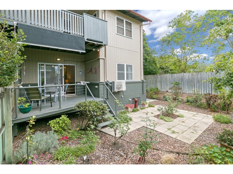 2/219 Pickering Street, Enoggera QLD 4051