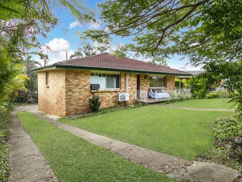 305 Kitchener Road, Stafford Heights QLD 4053