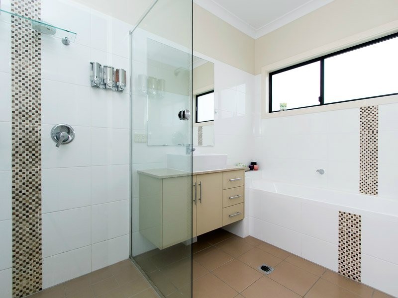 60 Jean Street, Grange QLD 4051