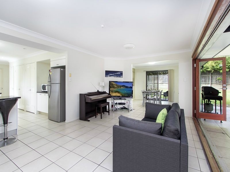 27 Sunset Place, Mcdowall QLD 4053