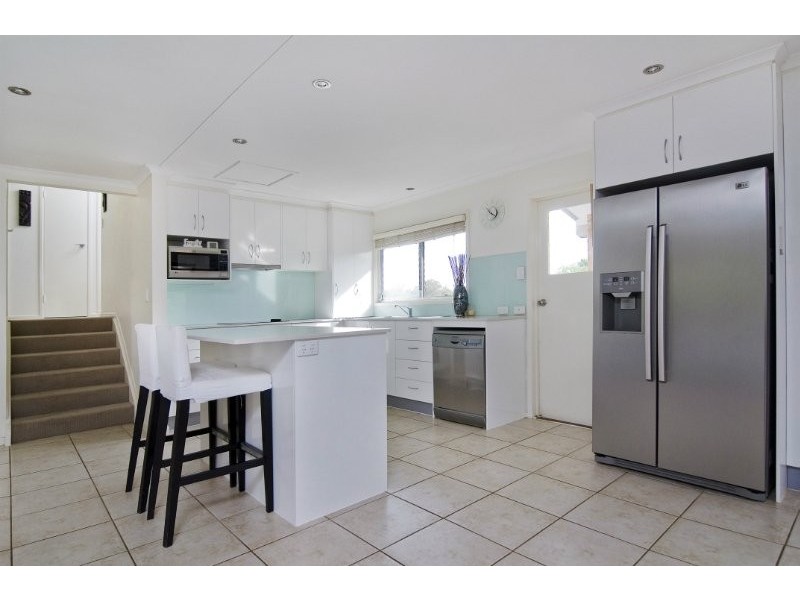 221 Bunya Road, Arana Hills QLD 4054