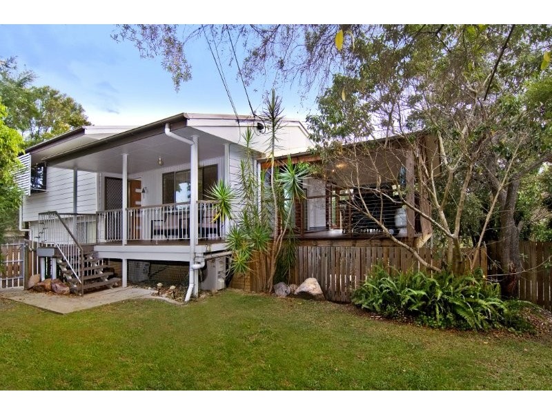 221 Bunya Road, Arana Hills QLD 4054