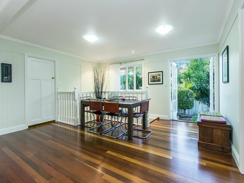 2 Jackson Street, Coorparoo QLD 4151