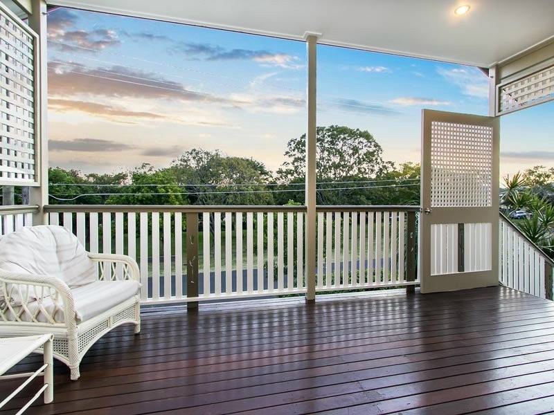 2 Jackson Street, Coorparoo QLD 4151