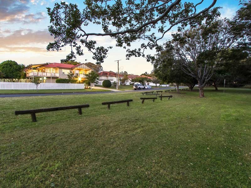 2 Jackson Street, Coorparoo QLD 4151