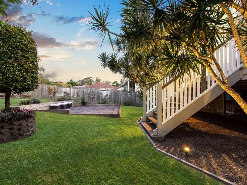 2 Jackson Street, Coorparoo QLD 4151