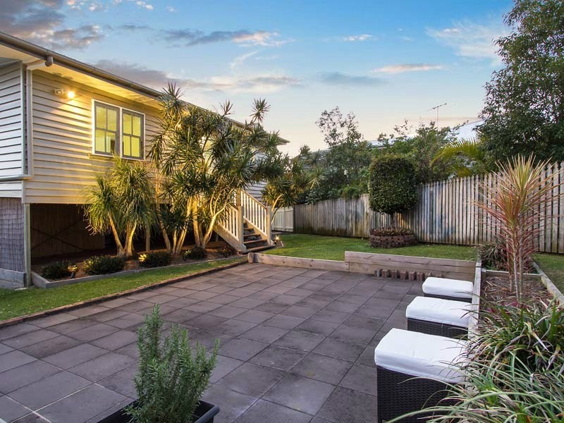 2 Jackson Street, Coorparoo QLD 4151