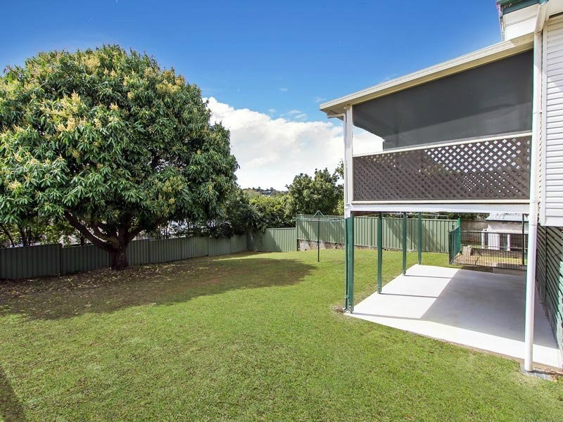 34 Patricks Road, Arana Hills QLD 4054