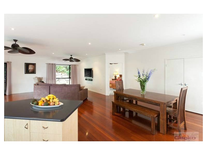 1 Woodlea Court, Ferny Hills QLD 4055