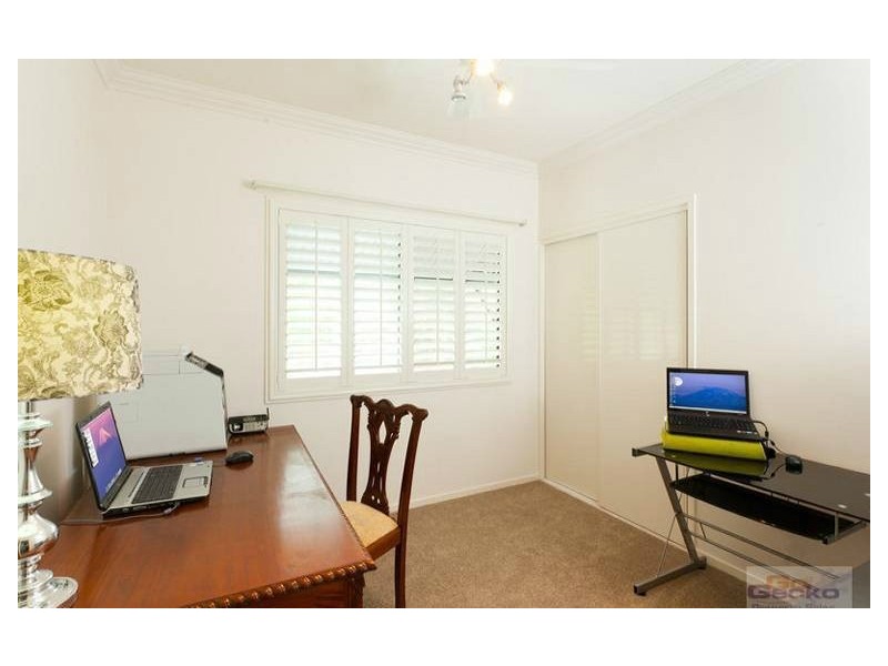 1 Woodlea Court, Ferny Hills QLD 4055