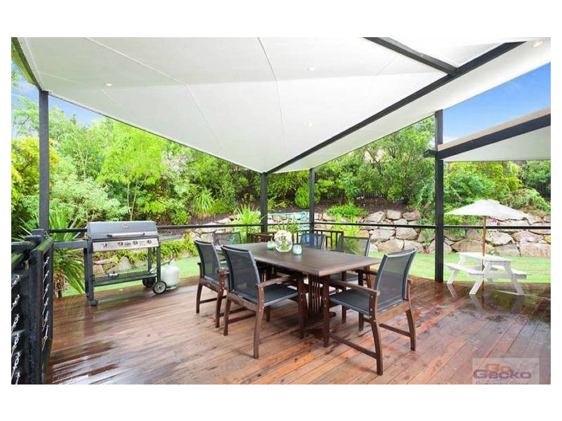 1 Woodlea Court, Ferny Hills QLD 4055