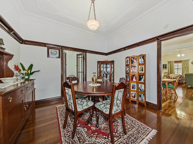 104 Plimsoll Street, Greenslopes QLD 4120