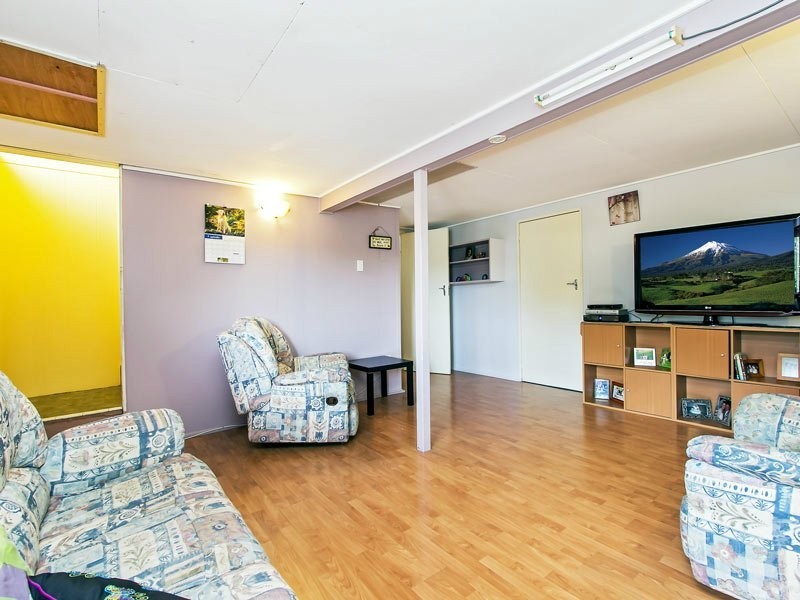 49 Bunora Avenue, Ferny Hills QLD 4055
