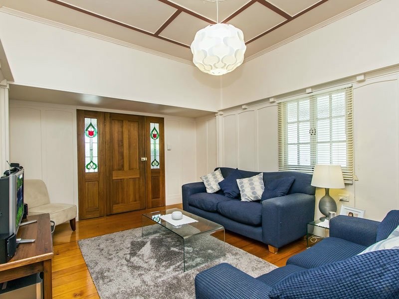 35 Myrtle Street, Grange QLD 4051