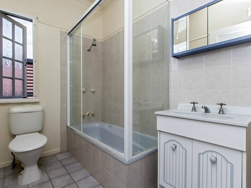 27 Appleby Road, Stafford QLD 4053