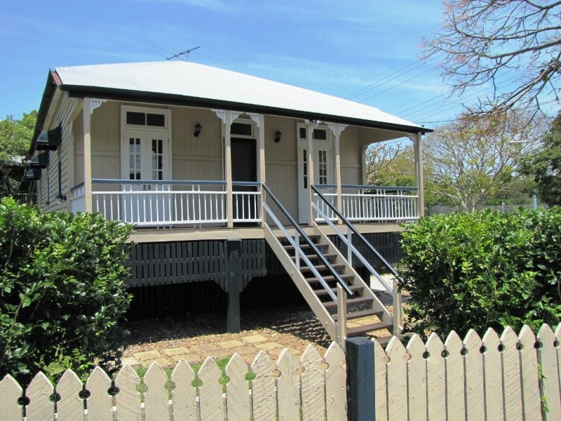 3 Swan Terrace, Windsor QLD 4030