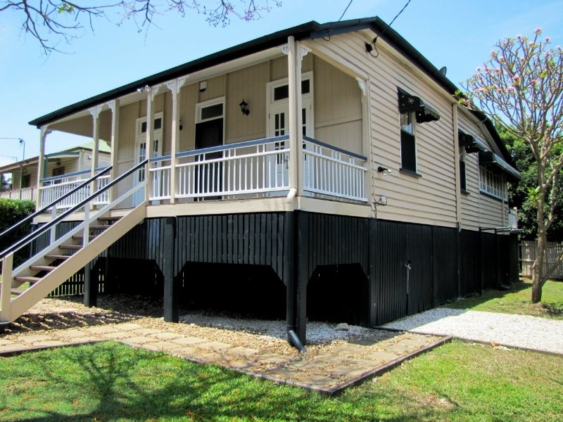 3 Swan Terrace, Windsor QLD 4030