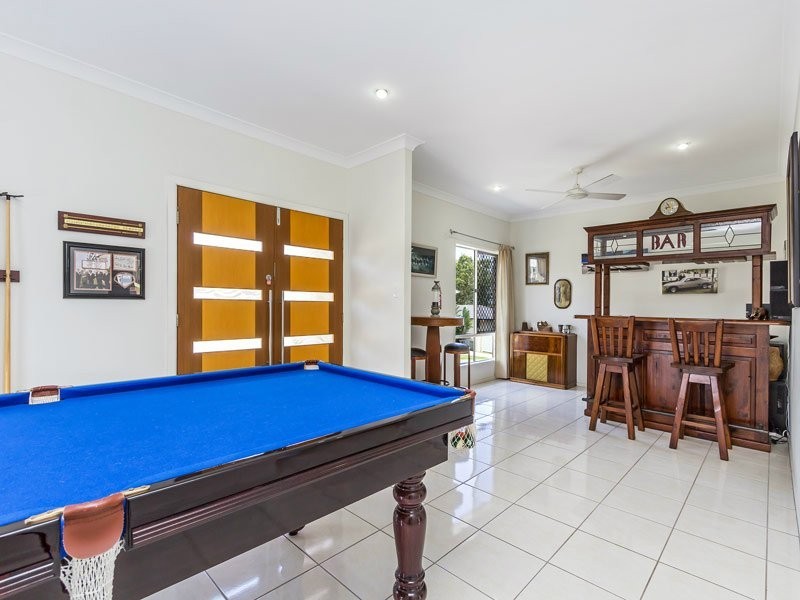 4 Crowe Close, Mcdowall QLD 4053