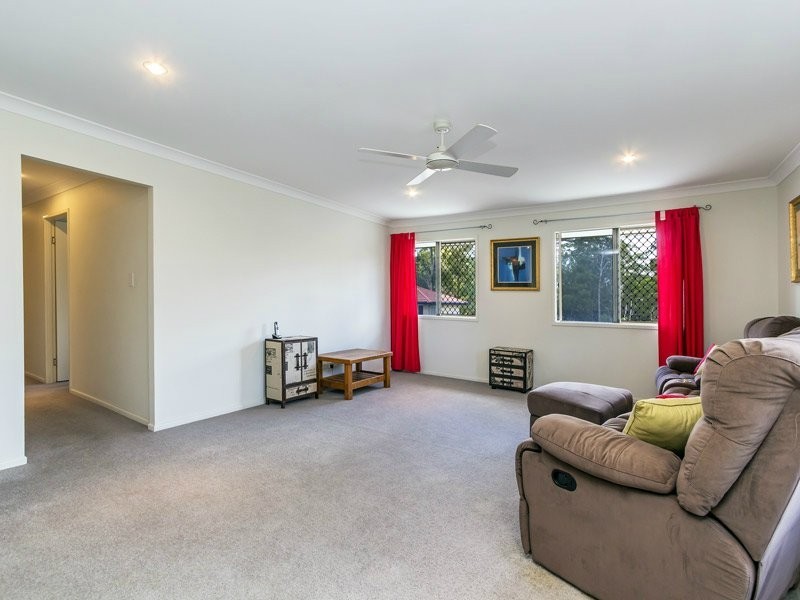 4 Crowe Close, Mcdowall QLD 4053