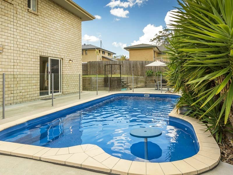 4 Crowe Close, Mcdowall QLD 4053