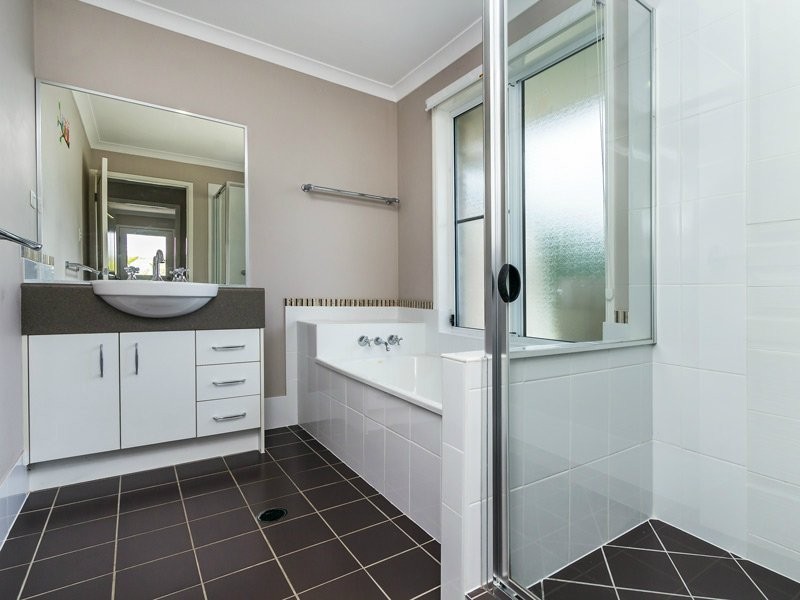 258 Levitt Road, Upper Kedron QLD 4055