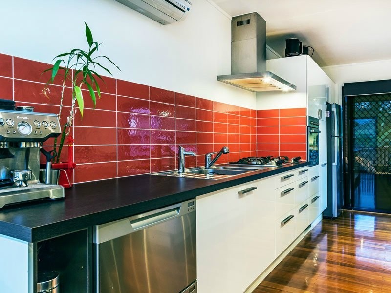 6 St Helens Road, Mitchelton QLD 4053