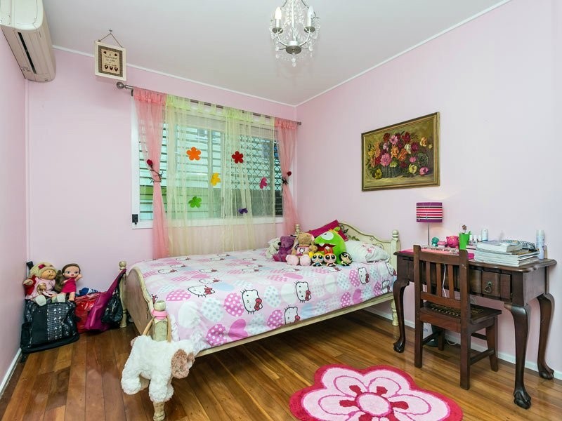 131 Kylie Avenue, Ferny Hills QLD 4055