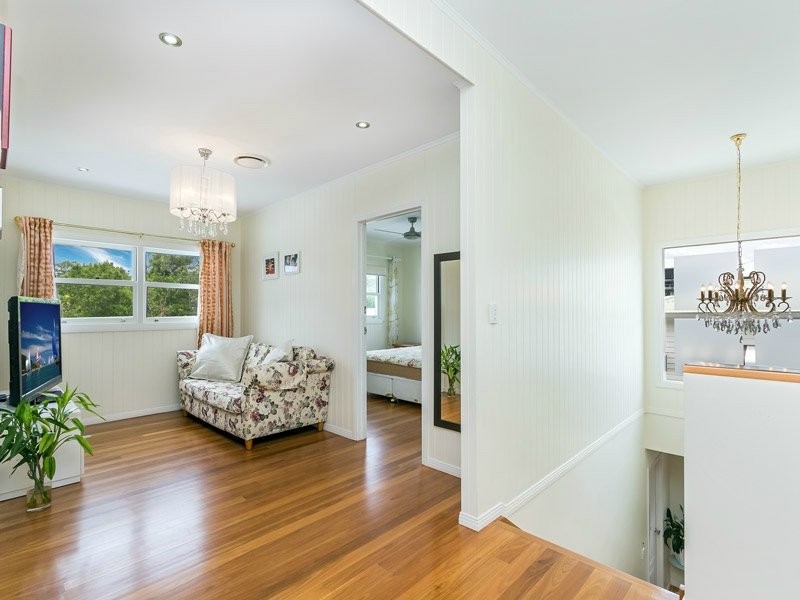 18 Inglis Street, Grange QLD 4051