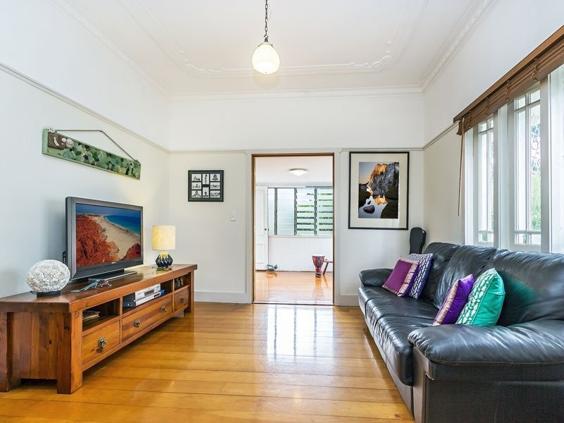 11 Prince Street, Grange QLD 4051