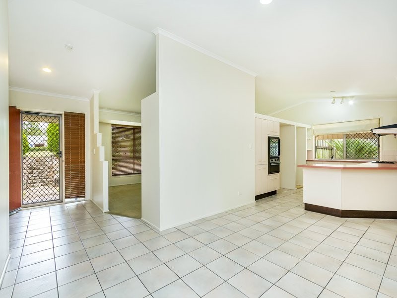 1 Yellowood Drive, Ferny Hills QLD 4055
